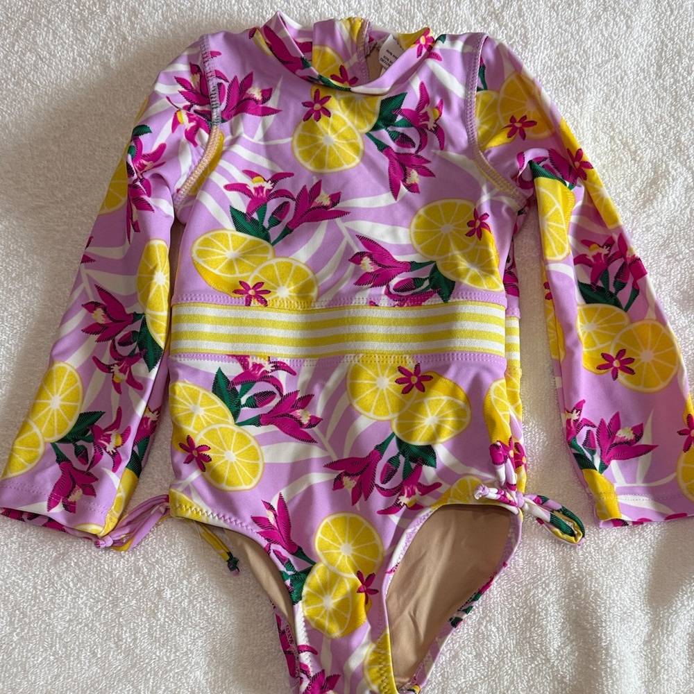 NWOT! Shade Critters Lemon Print Kids Swimsuit / Rashguard. Size 2T